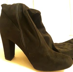 New w/o tags knee high boots
